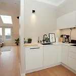 Bright & Modern Scandinavian Attic In Center Apartament *