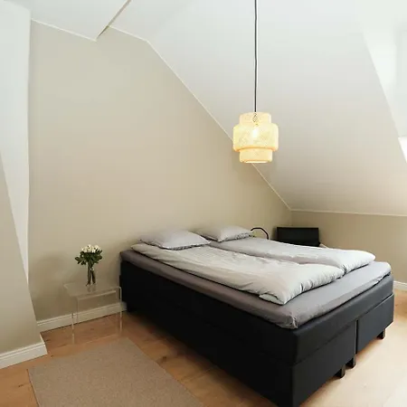 아파트 Bright & Modern Scandinavian Attic In Center