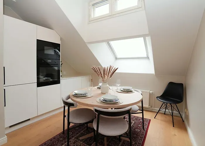 Διαμέρισμα Bright & Modern Scandinavian Attic In Center *