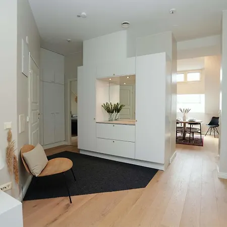 Bright & Modern Scandinavian Attic In Center * 赫尔辛基
